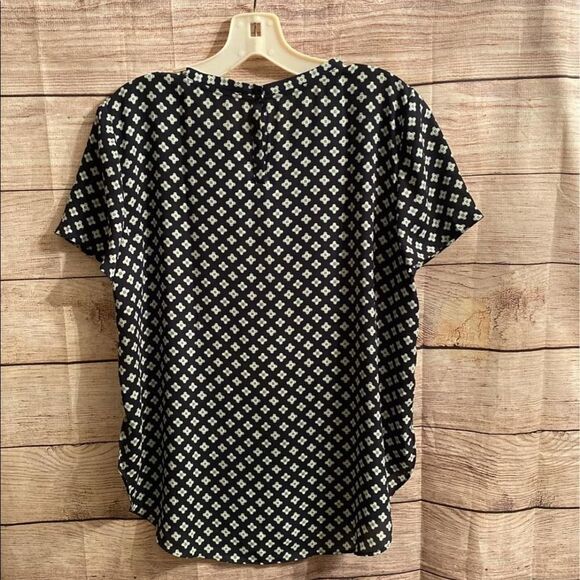 Loft Top - Picture 3 of 5